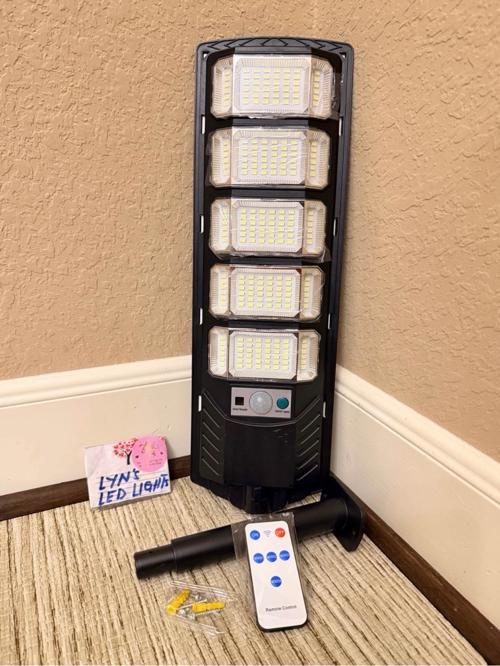 Solar Motion Sensor Lights with Remote Control - Picture 4 of 6